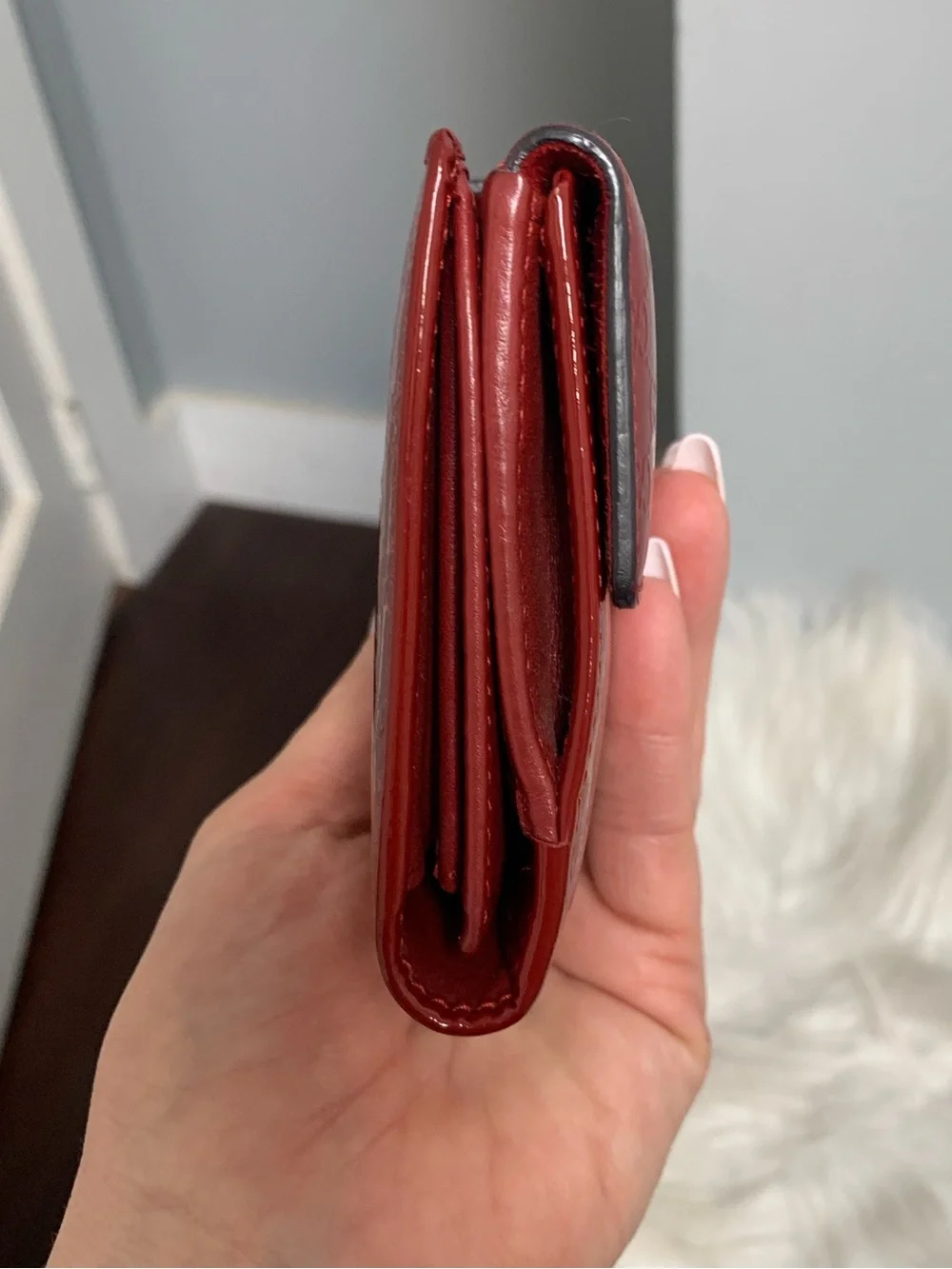 Authentic red patent leather Gucci long wallet w heart snap ❤️ - Picture 4 of 16